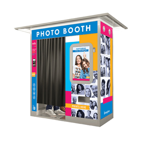 Apple Photo Booths Faceplace Deluxe Outdoor Photo Booth - Game Den HQ